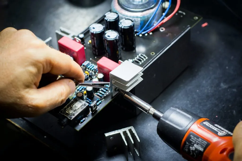Vistrian - High-Tech - Smart starts here!