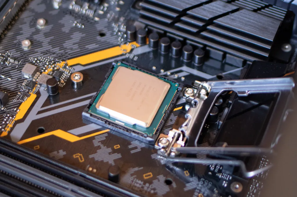 Vistrian - Semiconductors - Digitally transform your semiconductor operations